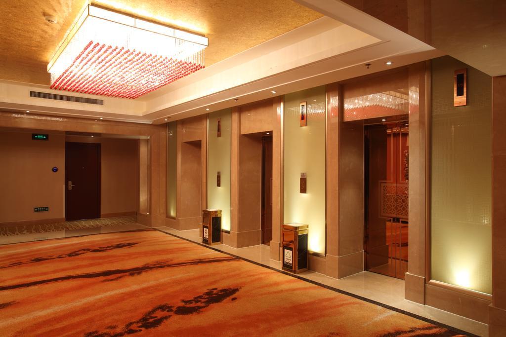 Beijing Wuhuan Hotel Esterno foto